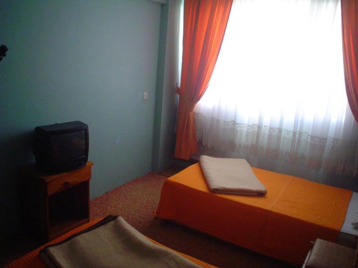Akerdem Hotel クシャダス 部屋 写真