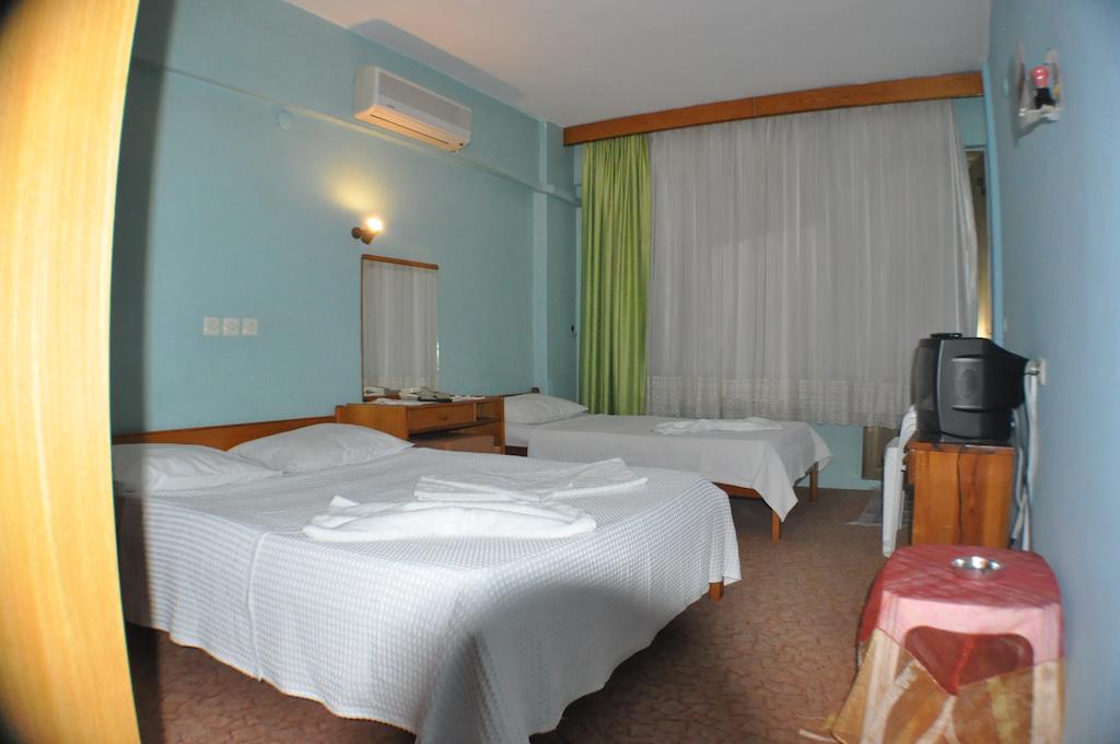 Akerdem Hotel クシャダス 部屋 写真